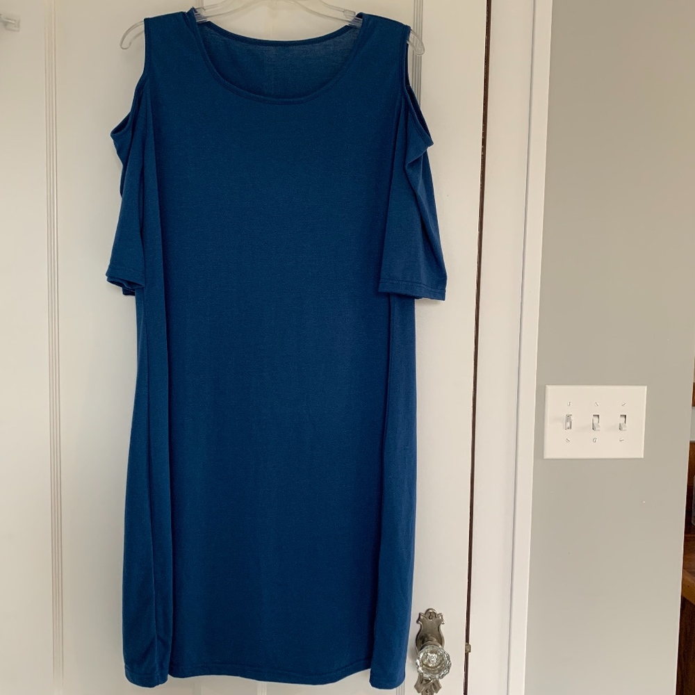 Blue Cold Shoulder Scoop Neck Short Sleeve Dress